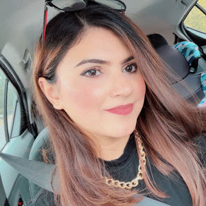 Meet your Posher, Amna